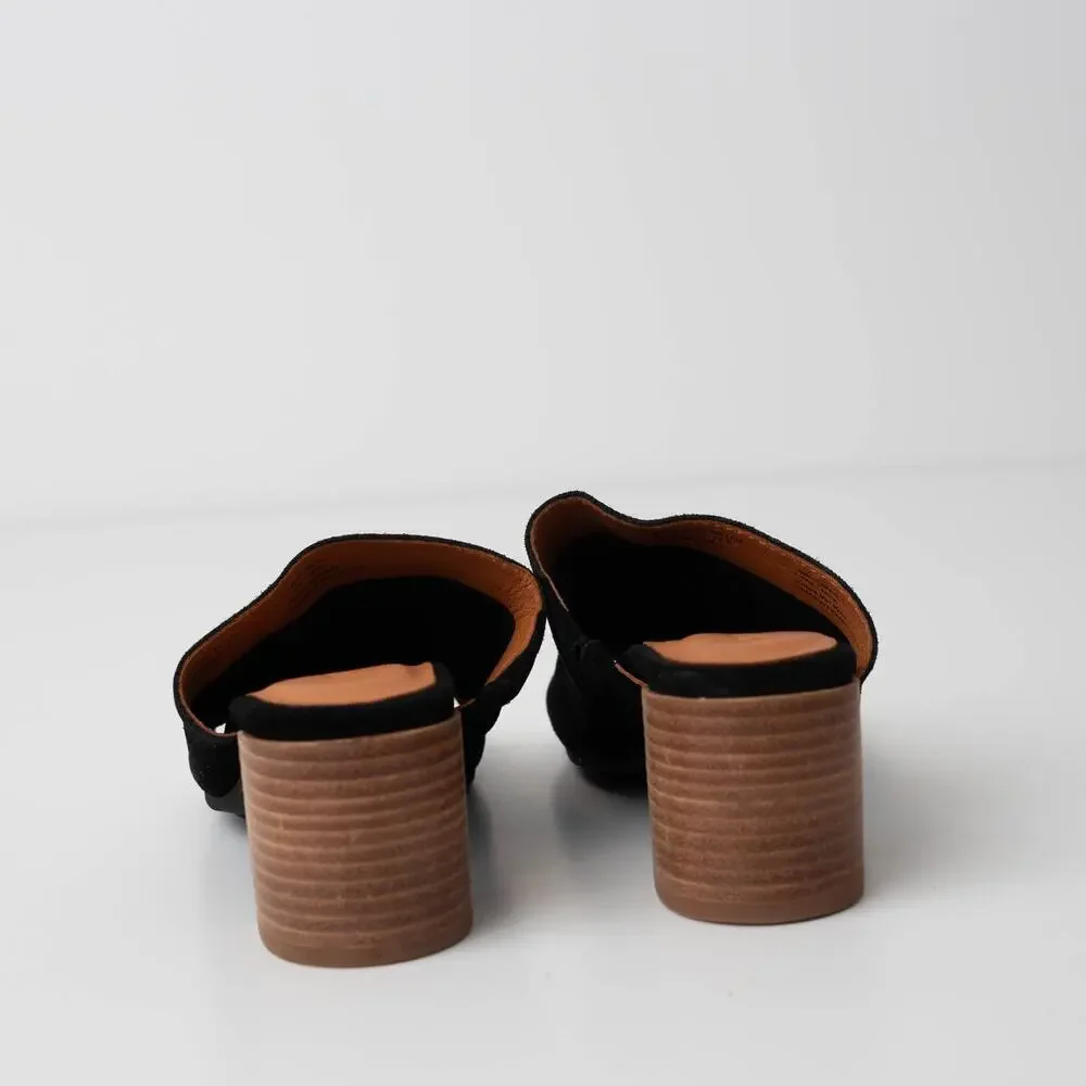 Gentle Souls by Kenneth Cole Chas Heeled Slide Suede Sandals - Picture 2 of 7